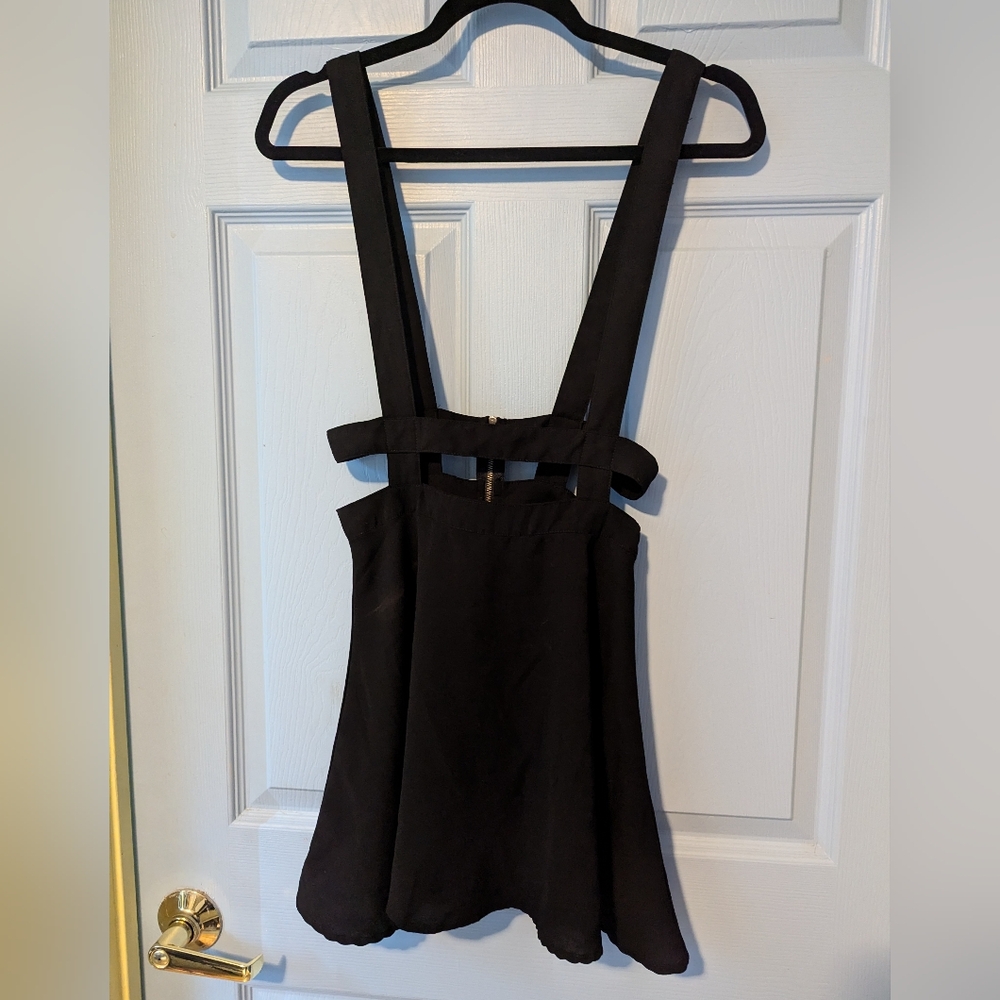 Black skirt with suspenders
